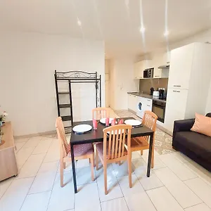 Pres Du Marche, Gare Et Port A 5mn Appartement